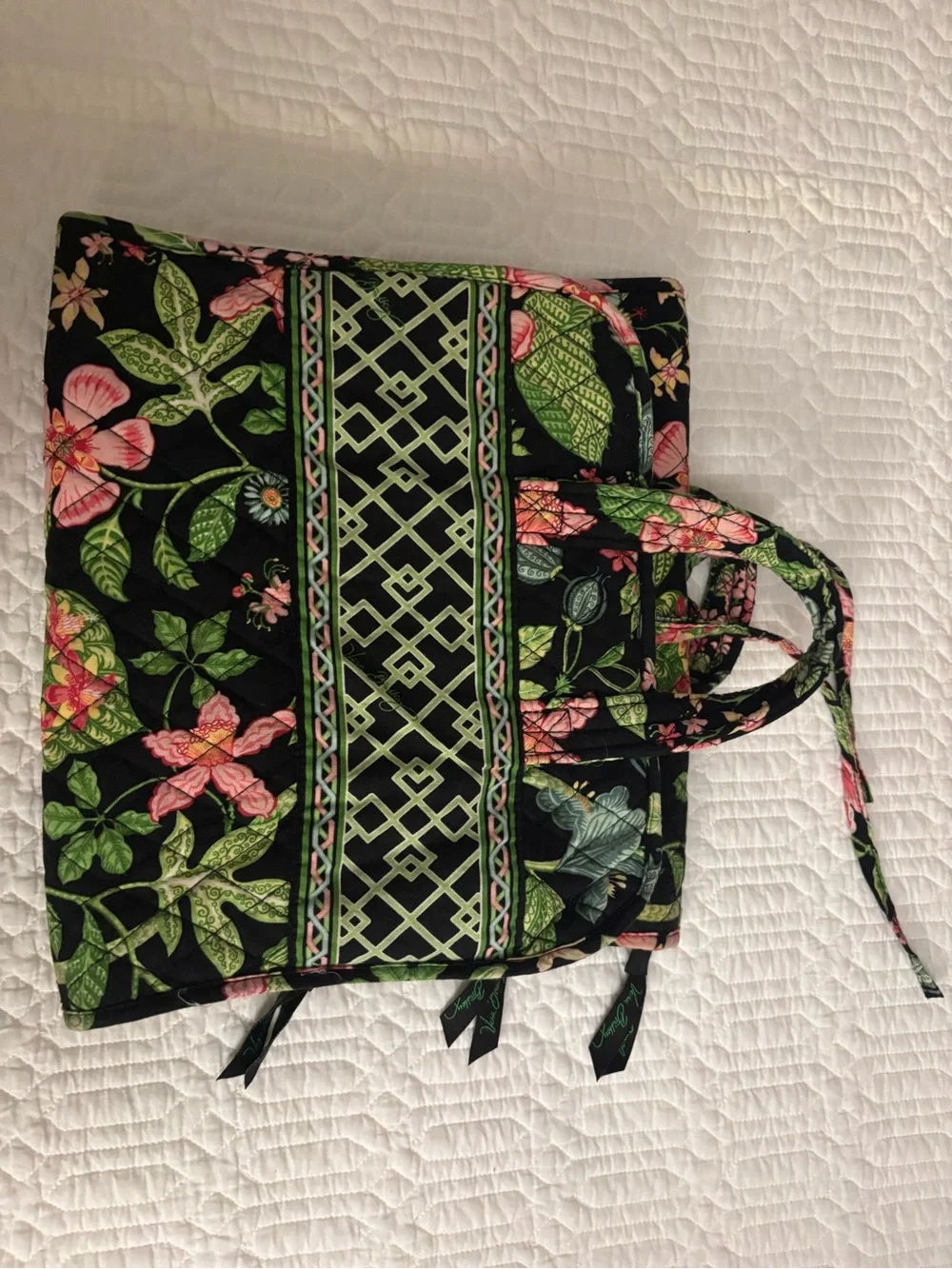 Vera Bradley stylish floral